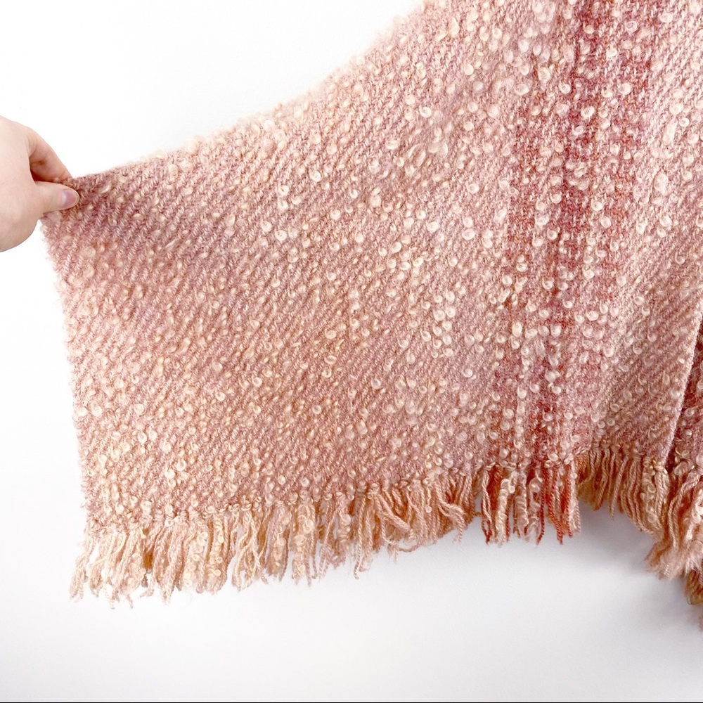 VTG 50s Handmade Boucle Fringe Wool Granny Shawl - Picture 12 of 14